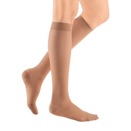 mediven sheer & soft 15-20 mmHg calf closed toe